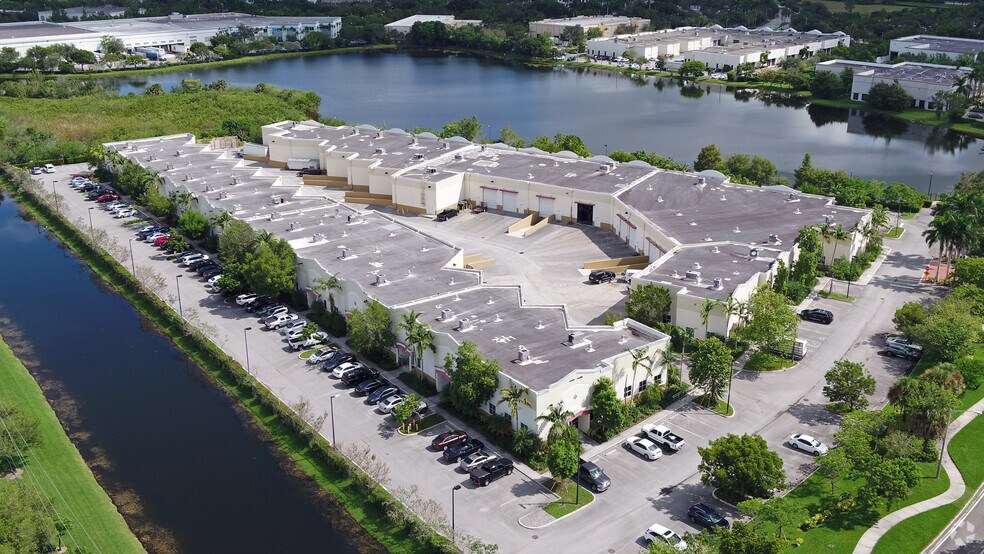 More Photos Of 14001-14099 NW 8th St, Sunrise Flex For Lease