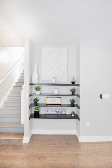 More Photos Of 4322 4th Ave, Sacramento Office Residential For Sale