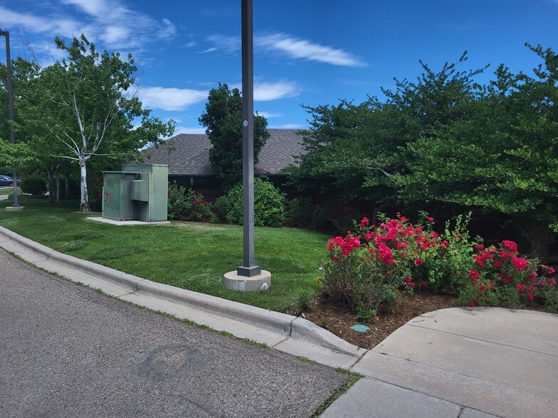 More Photos Of 1148 W Dillon Rd, Louisville Freestanding For Lease