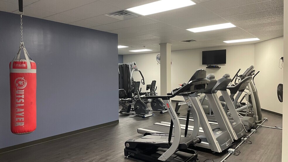 More Photos Of 2801 S Interstate 35 S, Austin Loft Creative Space For Lease