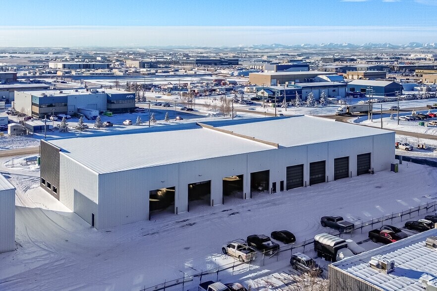 More Photos Of 6 Wrangler Pl, Rocky View C Service For Lease