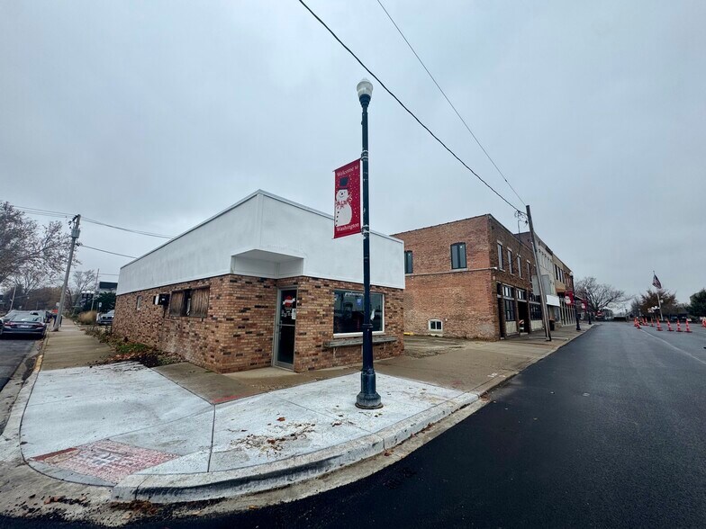 Primary Photo Of 126 Walnut St, Washington Freestanding For Sale