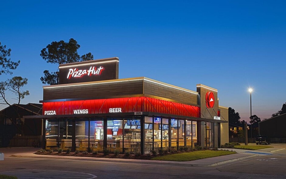 Primary Photo Of 1313 W Park Ave, Greenwood Fast Food For Sale