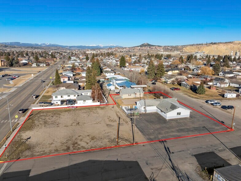 More Photos Of 2740 Elm St, Butte Bar For Sale