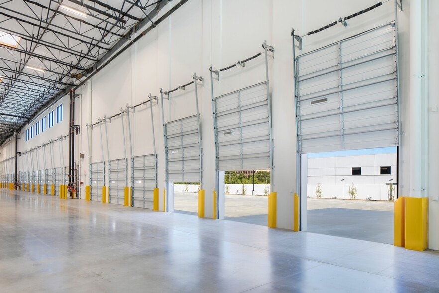 More Photos Of 18582 Teller Ave, Irvine Warehouse For Lease