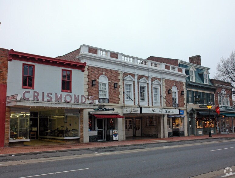 More Photos Of 905-909 Caroline St, Fredericksburg Storefront Retail Office For Lease