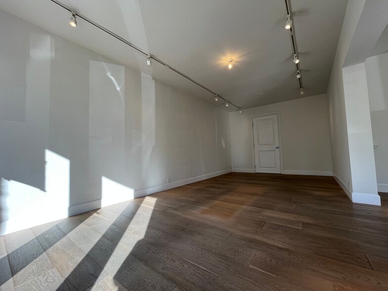 More Photos Of 208 Monterey Ave, Capitola Storefront For Lease
