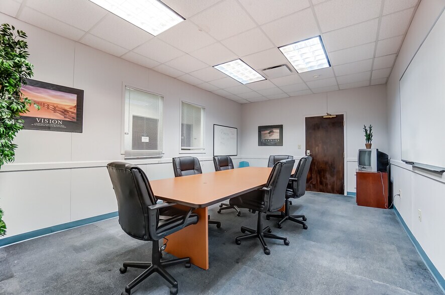 More Photos Of 9635 Southern Pine Blvd, Charlotte Coworking Space