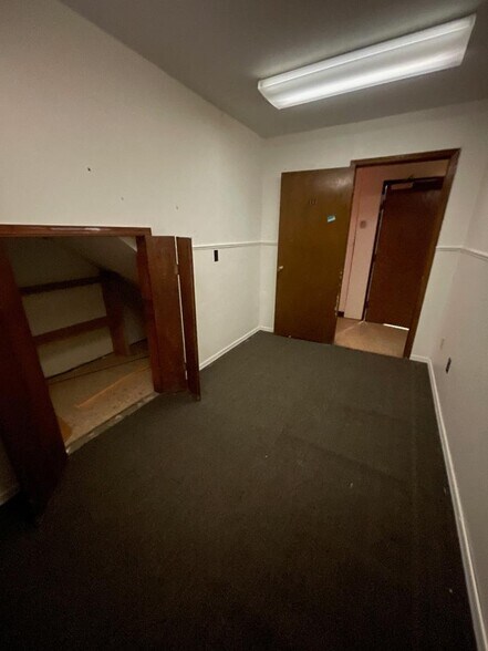 More Photos Of 1315 24th Ave SW, Norman Freestanding For Lease