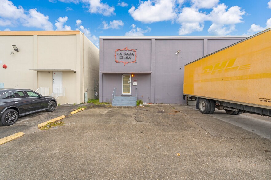More Photos Of 7395 W 18th Ln, Hialeah Warehouse For Sale
