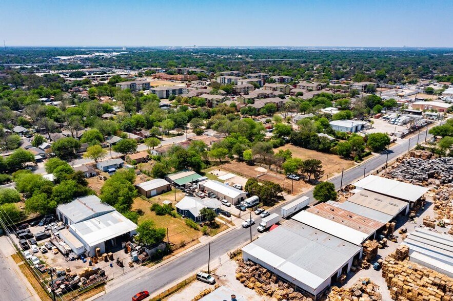More Photos Of 514 Merida St, San Antonio Land For Lease