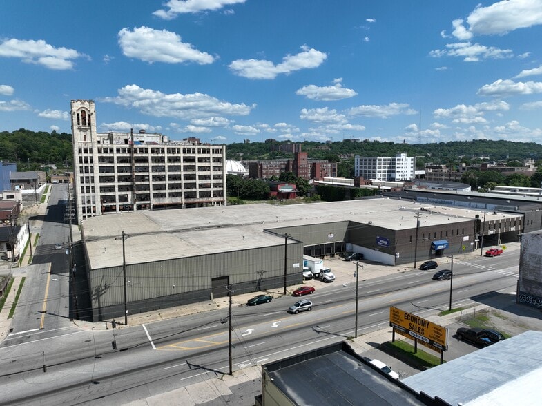 More Photos Of 3300-3400 Spring Grove Ave, Cincinnati Manufacturing For Lease