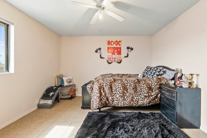 More Photos Of 357 Rio Grande Ct, Bullhead City Multifamily For Sale