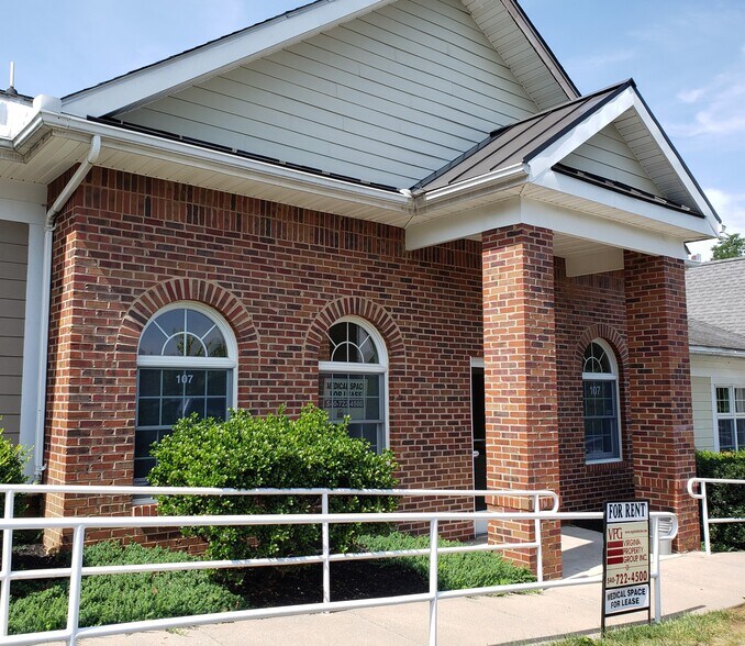 More Photos Of 172 Linden Dr, Winchester Office For Sale