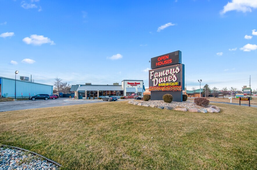 More Photos Of 3558 Miller Rd, Flint Restaurant For Sale