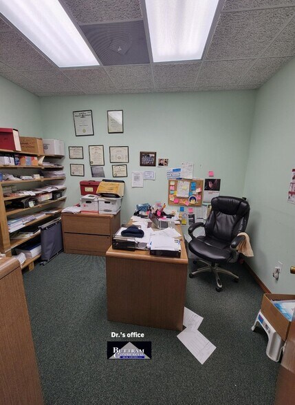 More Photos Of 1206 W Fountain Rd, Webb City Office For Sale