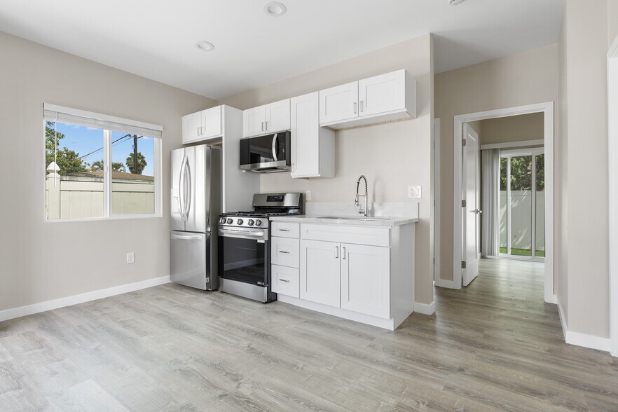 More Photos Of 6144 Pontiac St, San Diego Apartments For Sale