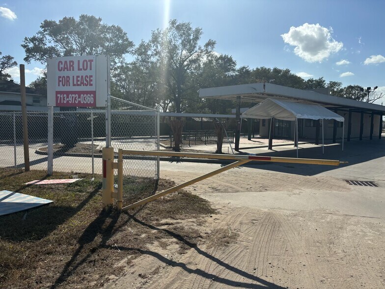 More Photos Of 7303 S Lake Houston Pky, Houston Fast Food For Lease