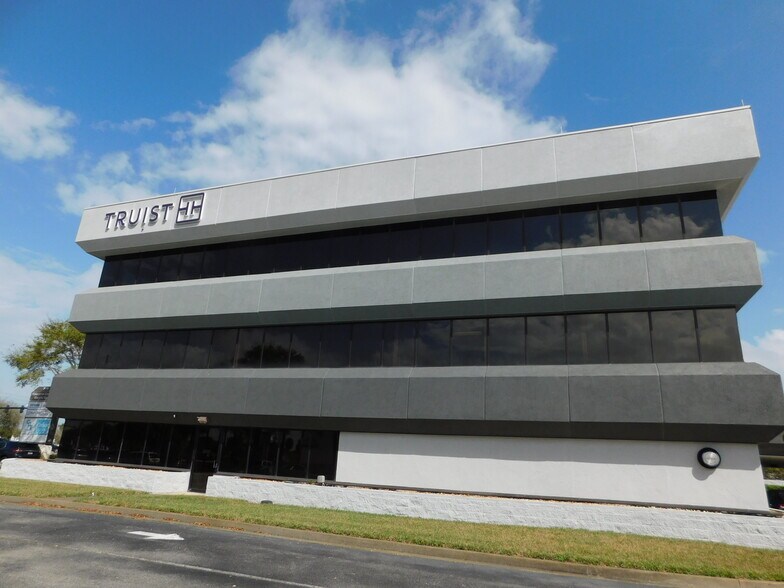 More Photos Of 775 E Merritt Island Causway, Merritt Island Medical For Lease