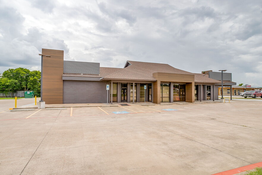 More Photos Of 405 State 171 Hwy, Godley Storefront Retail Office For Lease