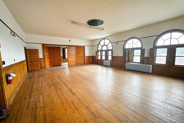 More Photos Of 424 Main St, Barton Bank For Sale