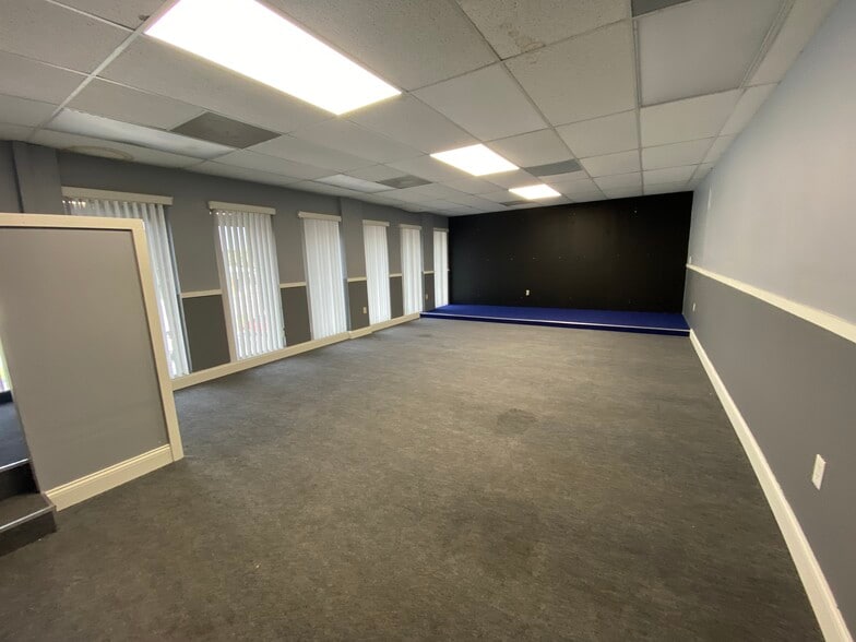 More Photos Of 1200 N Central Ave, Kissimmee Office For Lease