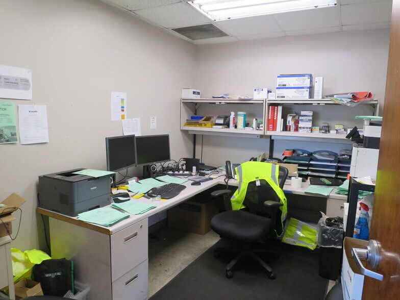 More Photos Of 3394 Winchester Rd, Memphis Warehouse For Sale