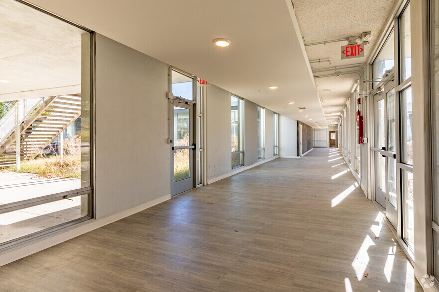 More Photos Of 5220 Troost Ave, Kansas City Apartments For Lease