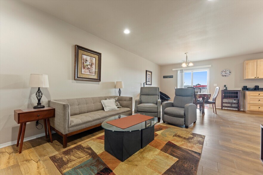 More Photos Of 2729 W Marina Dr, Moses Lake Apartments For Sale