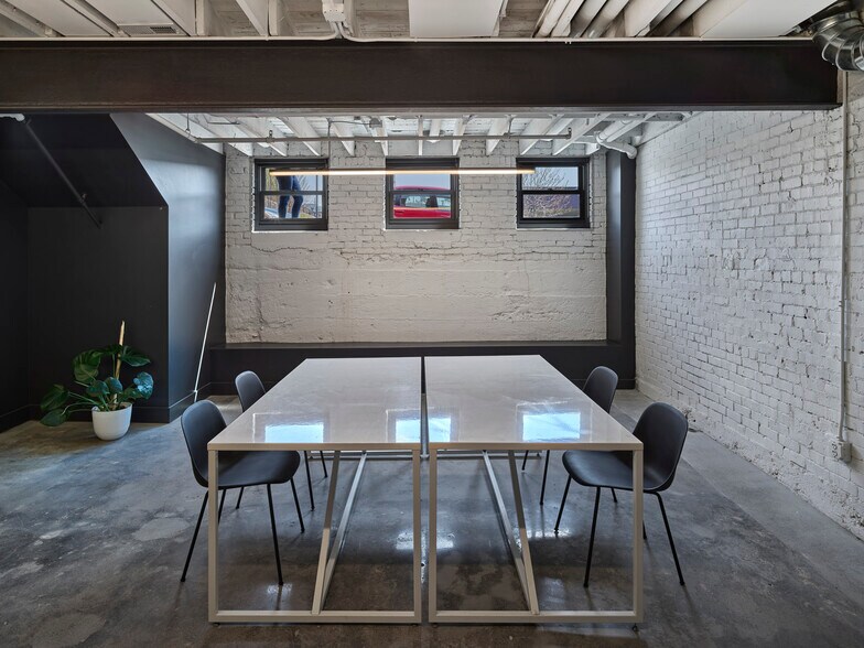 More Photos Of 1201 Keosauqua Way, Des Moines Office For Lease