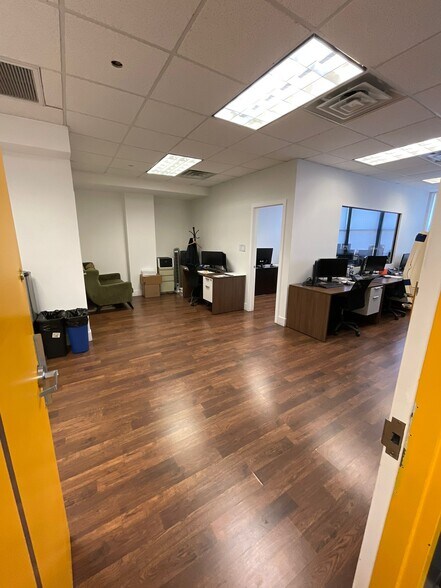 More Photos Of 164 20th St, Brooklyn Office For Lease