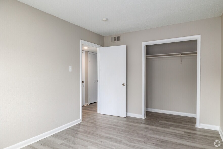 More Photos Of 5201 Geyer Springs Rd, Little Rock Apartments For Sale