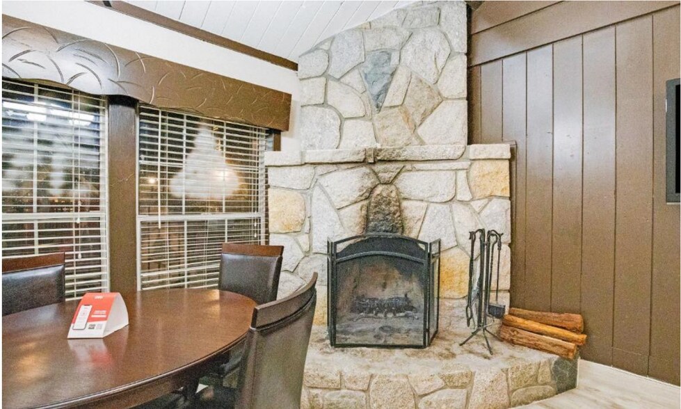 More Photos Of 27992 Rainbow Dr, Lake Arrowhead Hotel For Sale