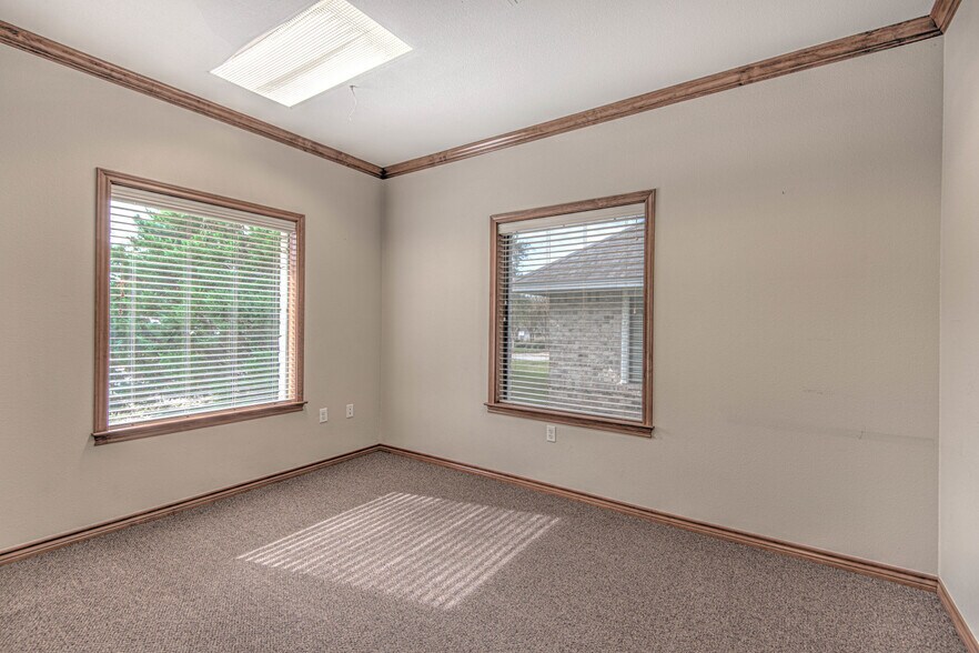 More Photos Of 2566 Blue Meadow Dr, Temple Office Residential For Lease