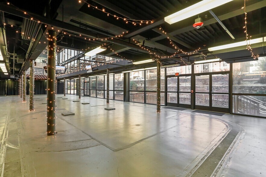 More Photos Of 100 Summit Ave, Hagerstown Office For Sale