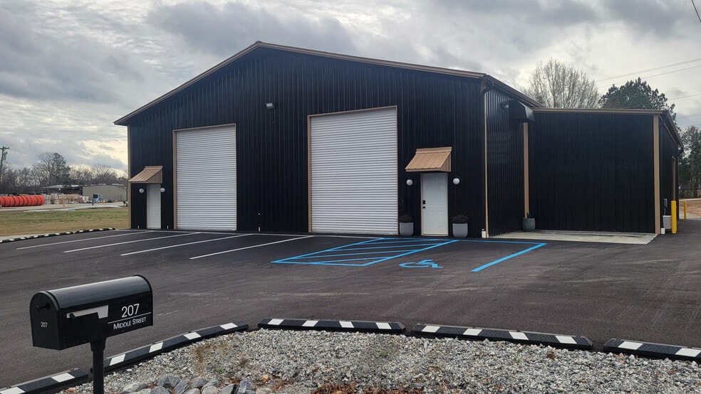 Primary Photo Of 207 Middle St, Greenwood Warehouse For Lease