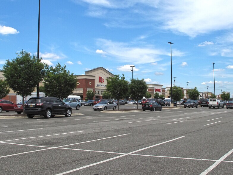 More Photos Of 1723-1771 Ritchie Station Ct, Capitol Heights Unknown For Lease