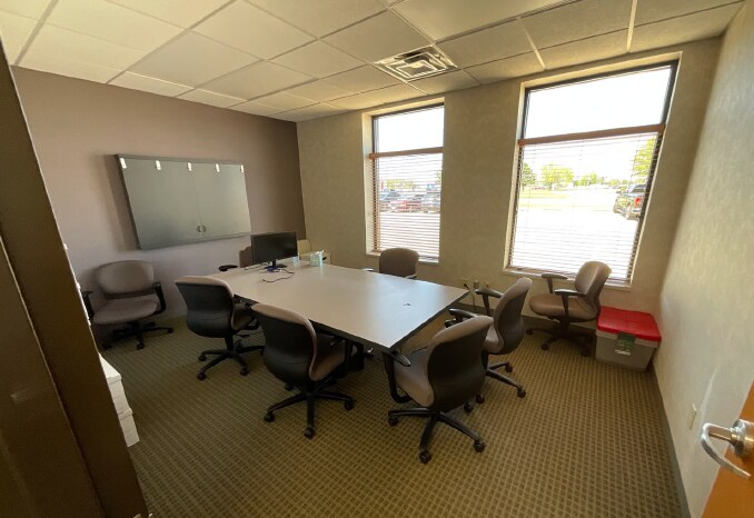 More Photos Of 1980 National Blvd, Galesburg Office For Sale