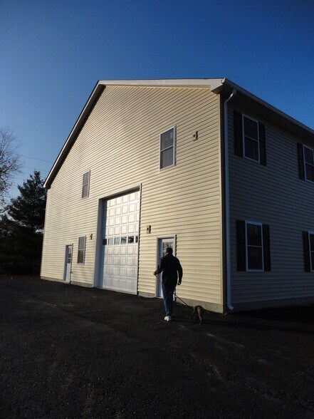 More Photos Of 6008 Fair Oaks Dr, Frederick Flex For Lease