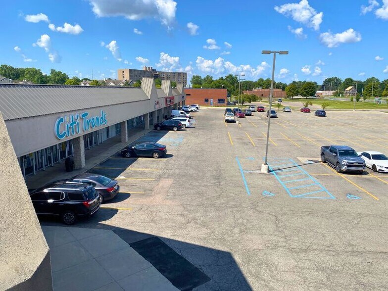 More Photos Of 27425-27565 Michigan Ave, Inkster Unknown For Lease
