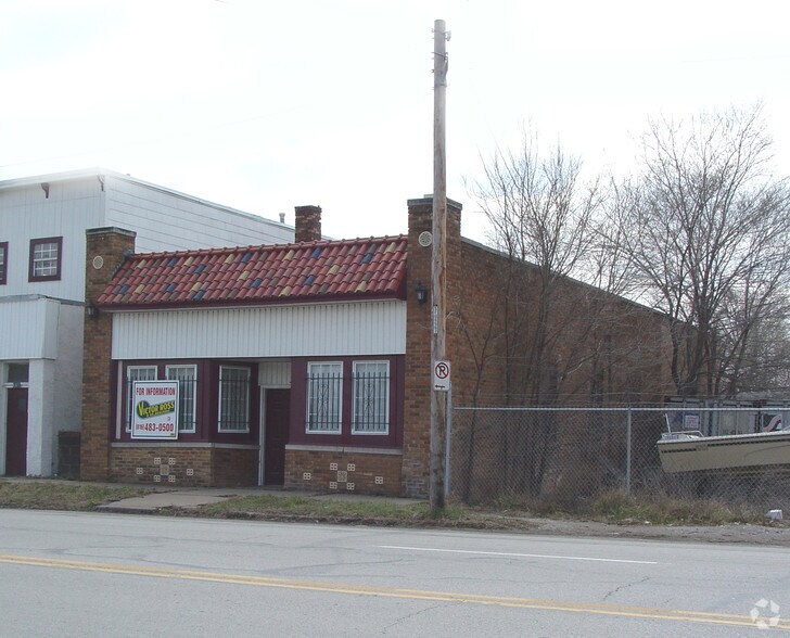 More Photos Of 6319-6123 Stadium Dr, Kansas City Freestanding For Sale