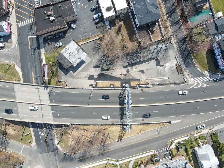 More Photos Of 1696 Bergen Tpke, Fort Lee Auto Dealership For Sale