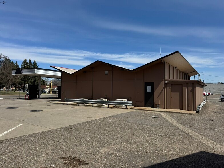 More Photos Of 100 Lindbergh Dr NW, Little Falls Convenience Store For Lease
