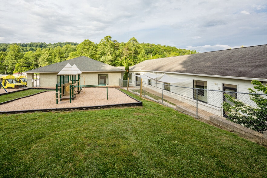 More Photos Of 2-6 Fairview Hills Dr, Fairview Daycare Center For Lease