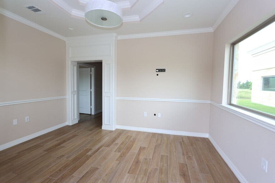 More Photos Of 16300 State Highway 249, Houston Unknown For Lease