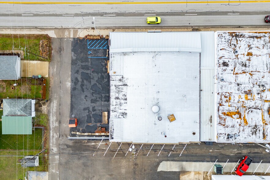 More Photos Of 1441 Central Ave, Columbus Auto Repair For Lease