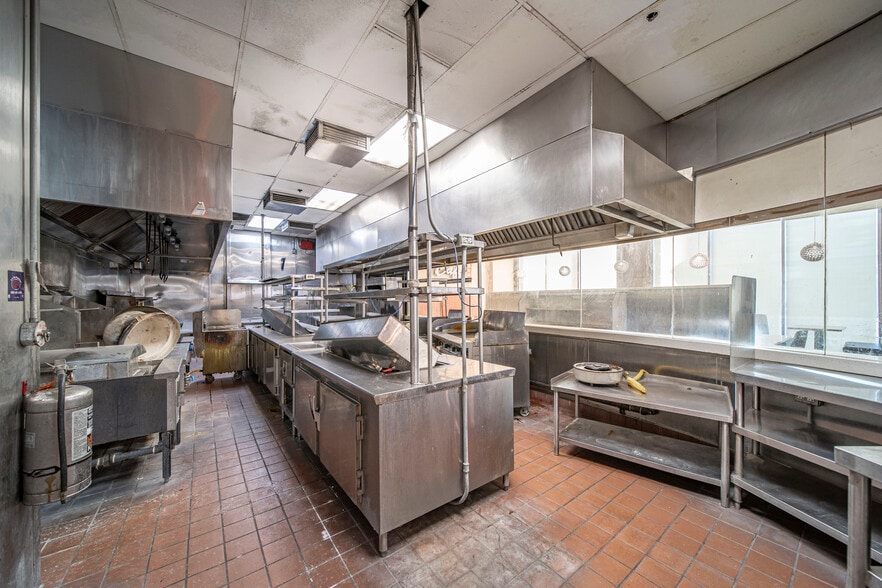 More Photos Of 580 N Atlantic Blvd, Monterey Park Apartments For Lease