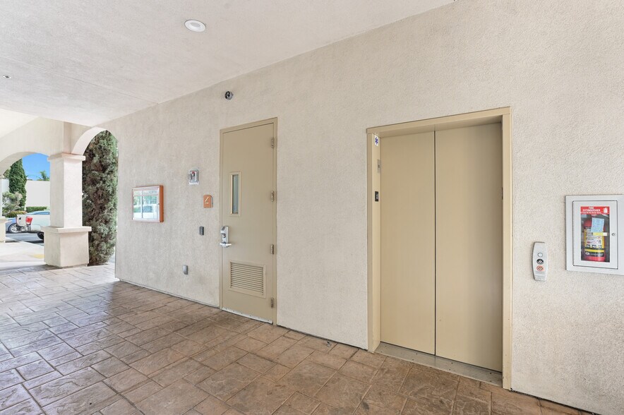 More Photos Of 950 Boardwalk, San Marcos Office For Lease