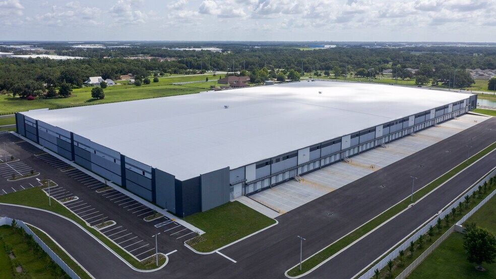More Photos Of 3017 S County Line Rd, Plant City Distribution For Lease