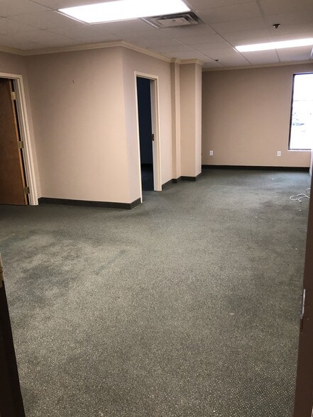 More Photos Of 1330 Niagara Falls Blvd, Tonawanda Storefront Retail Office For Lease